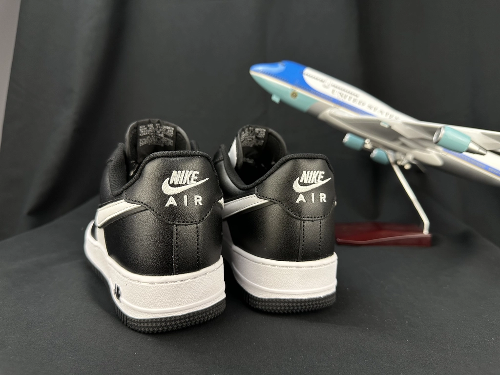 Nike Air Force 1 Duplo Swoosh Panda - Vista 5