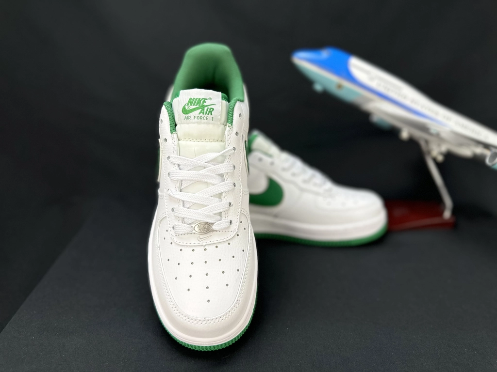 Nike Air Force 1 Quatro Cavaleiros - Vista 3