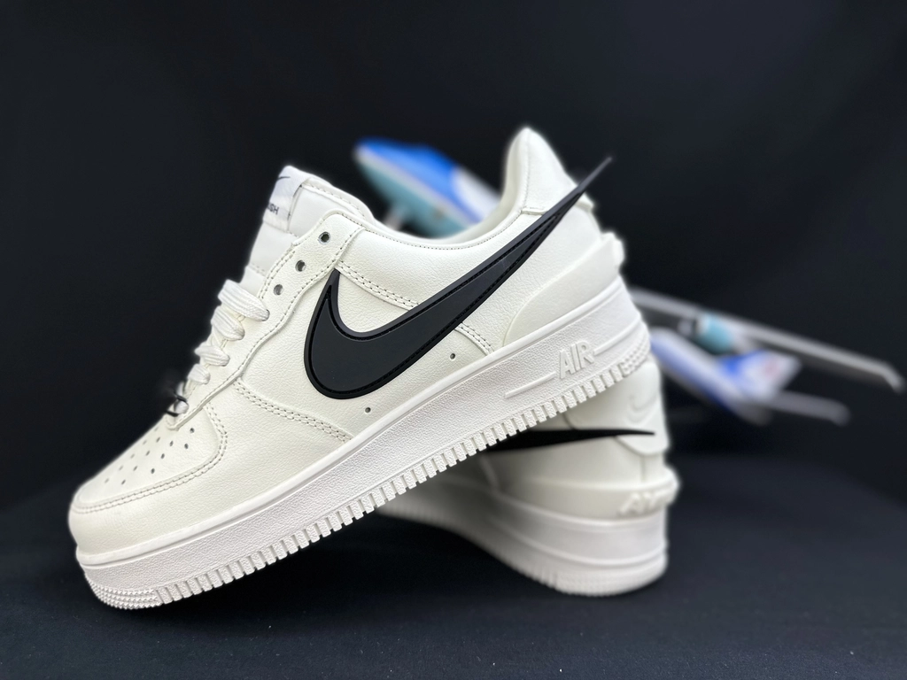 Nike Air Force 1 Grande Swoosh Branco - Vista 4