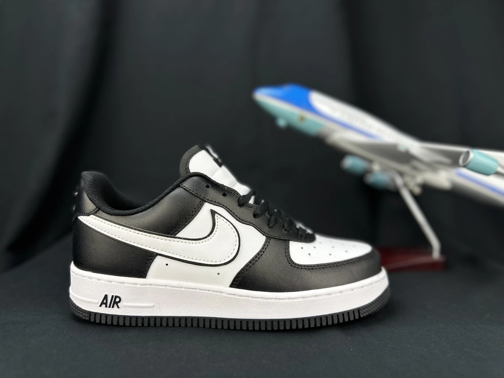 Nike Air Force 1 Duplo Swoosh Panda