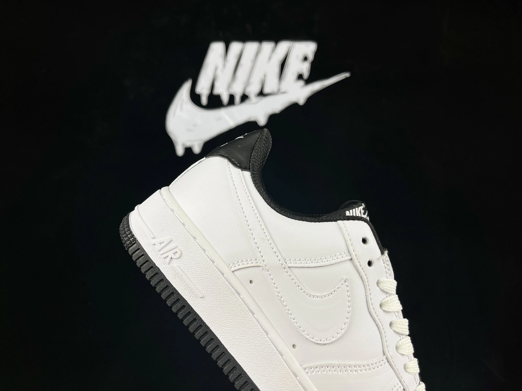 Nike Air Force 1 Edição Preto com Swoosh Branco - Vista 7