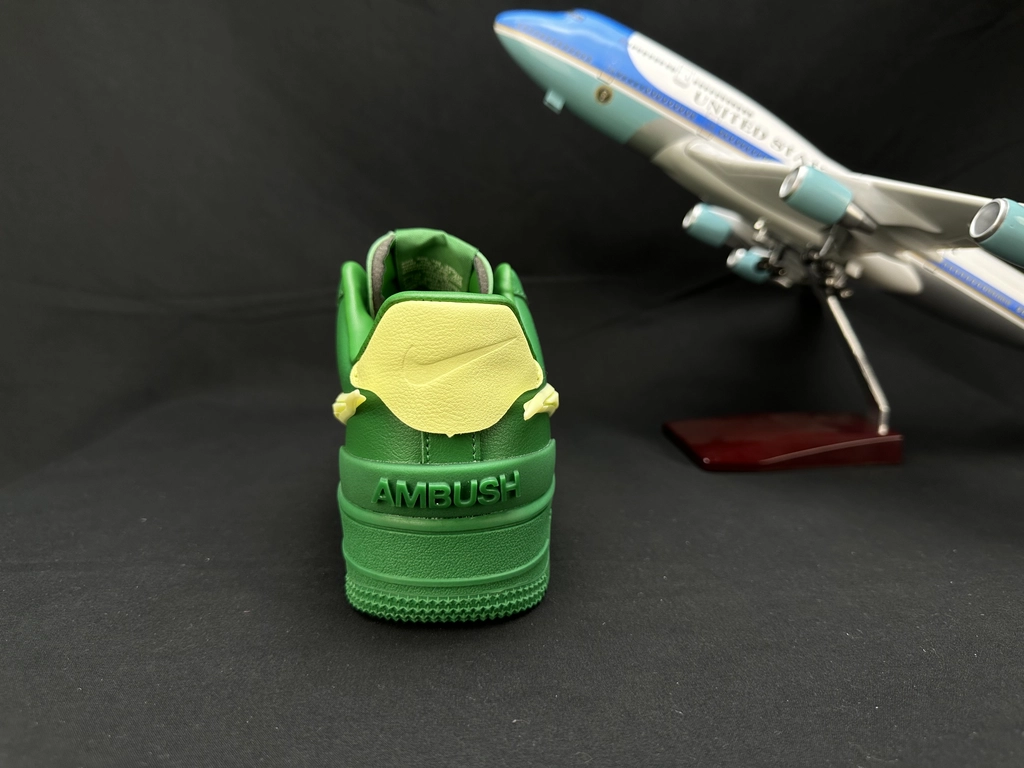 Nike Air Force 1 Grande Swoosh Verde 3 - Vista 3