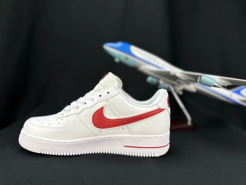 Nike Air Force 1 Duplo Swoosh Branco e Vermelho - Vista 6