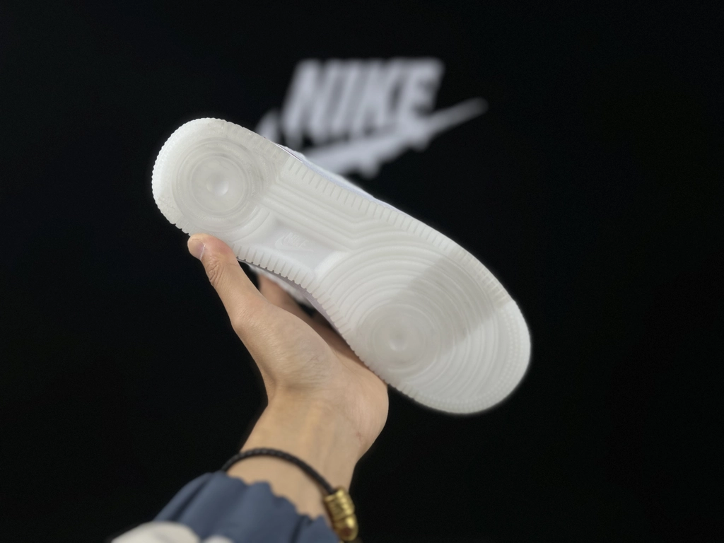 Nike Air Force 1 Edição Limitada Coelho - Vista 4