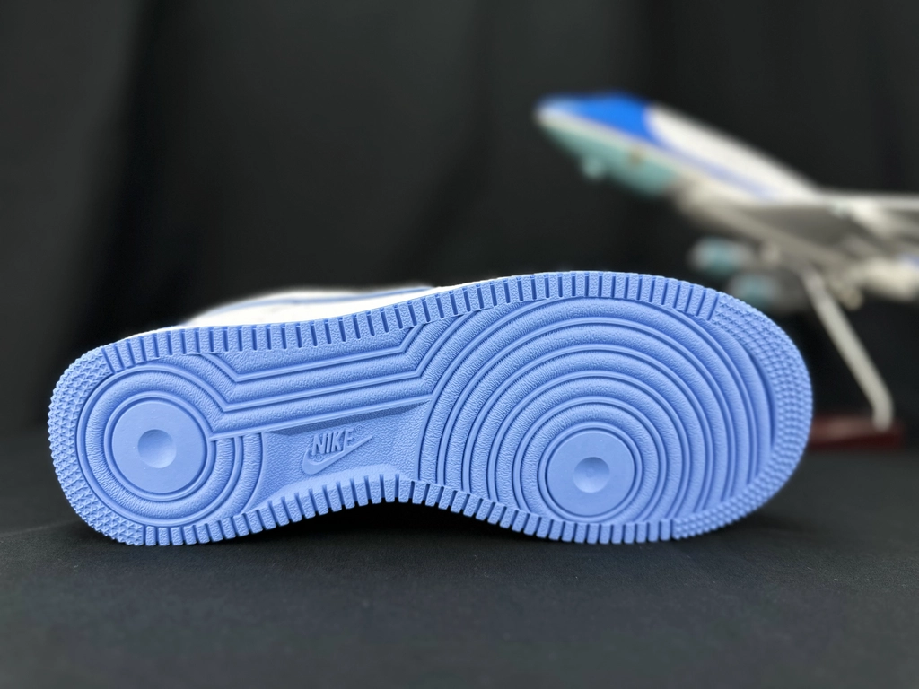 Nike Air Force 1 Duplo Swoosh Branco e Azul - Vista 2