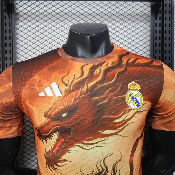 Real Madrid Special Edition II Versão Jogador 25/26 - Vista 3