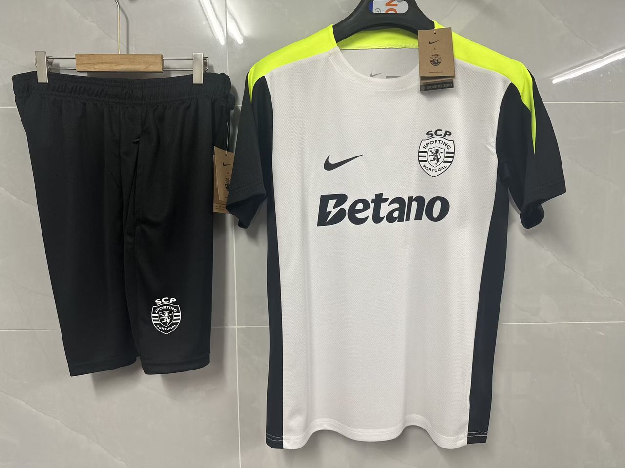 Sporting KIT Treino Player 25/26