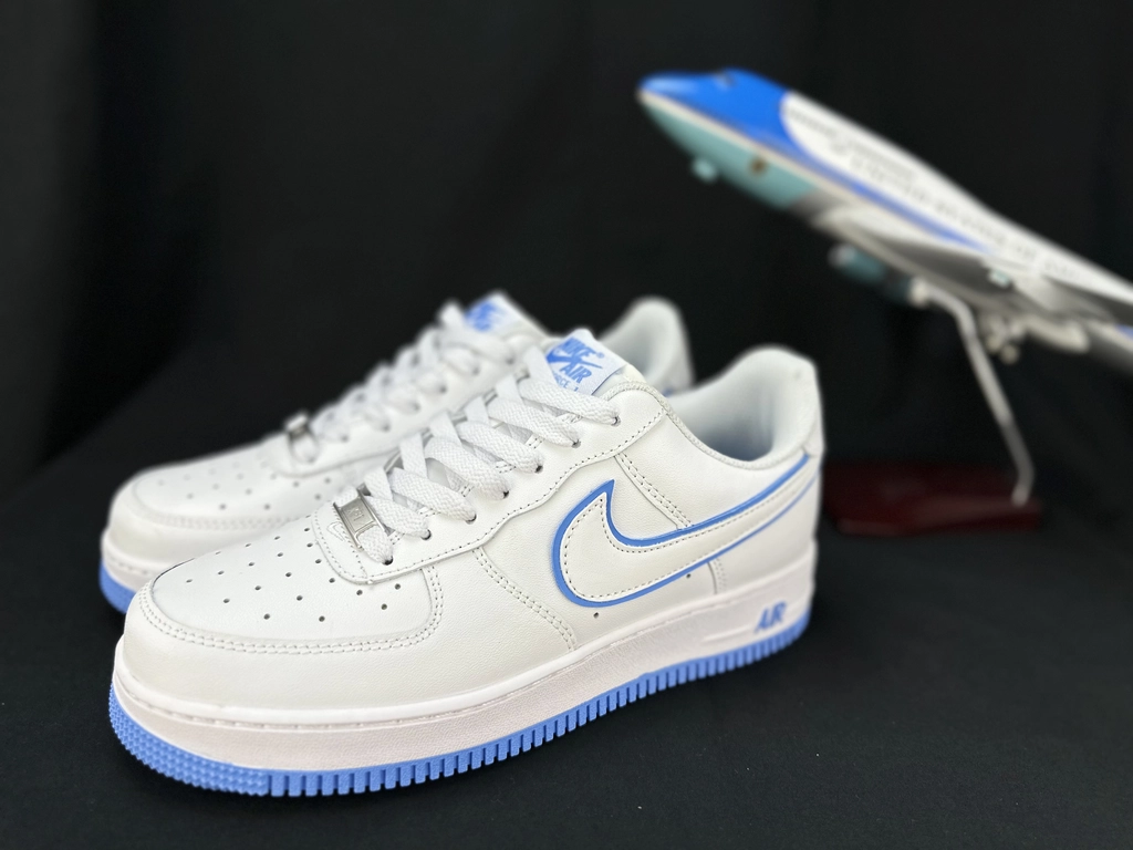 Nike Air Force 1 Duplo Swoosh Branco e Azul - Vista 3