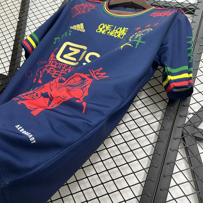 Ajax Special Edition 2025/26 - Vista 5