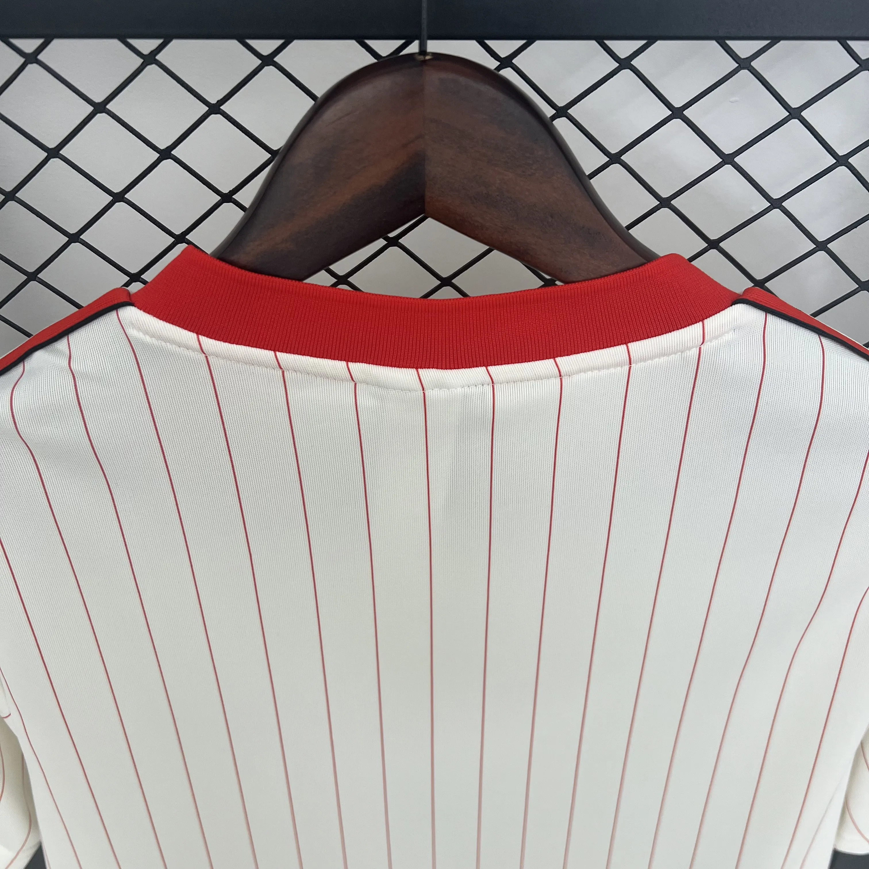 Camisola Retro SL Benfica x Adidas Originals 25/26 - Vista 3