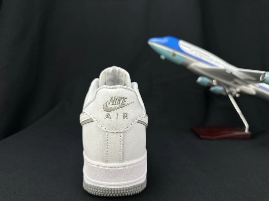 Nike Air Force 1 Duplo Swoosh Branco e Cinzento - Vista 9