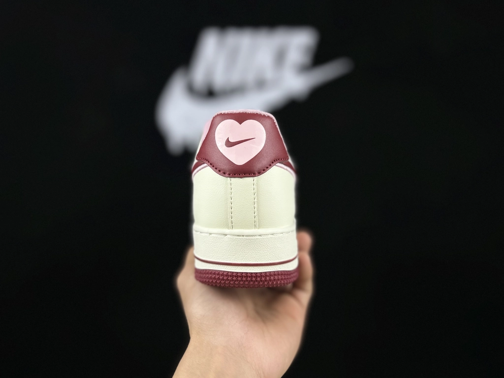 Nike Air Force 1 Dia dos Namorados - Vista 4