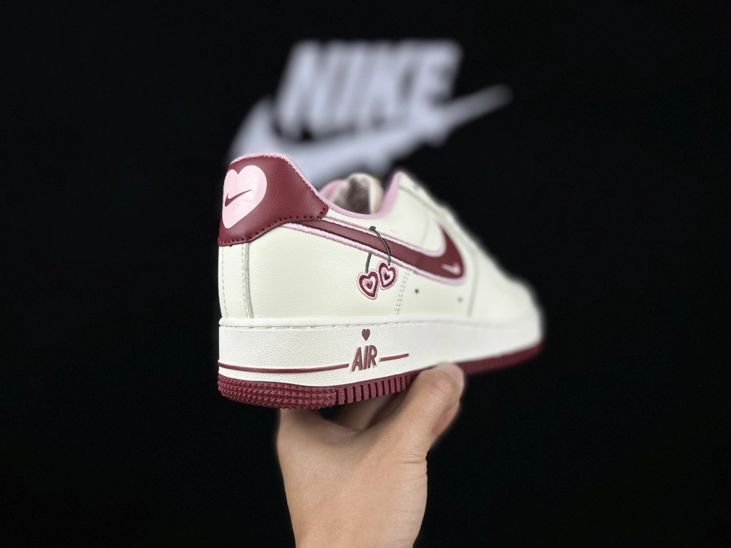 Nike Air Force 1 Dia dos Namorados - Vista 3