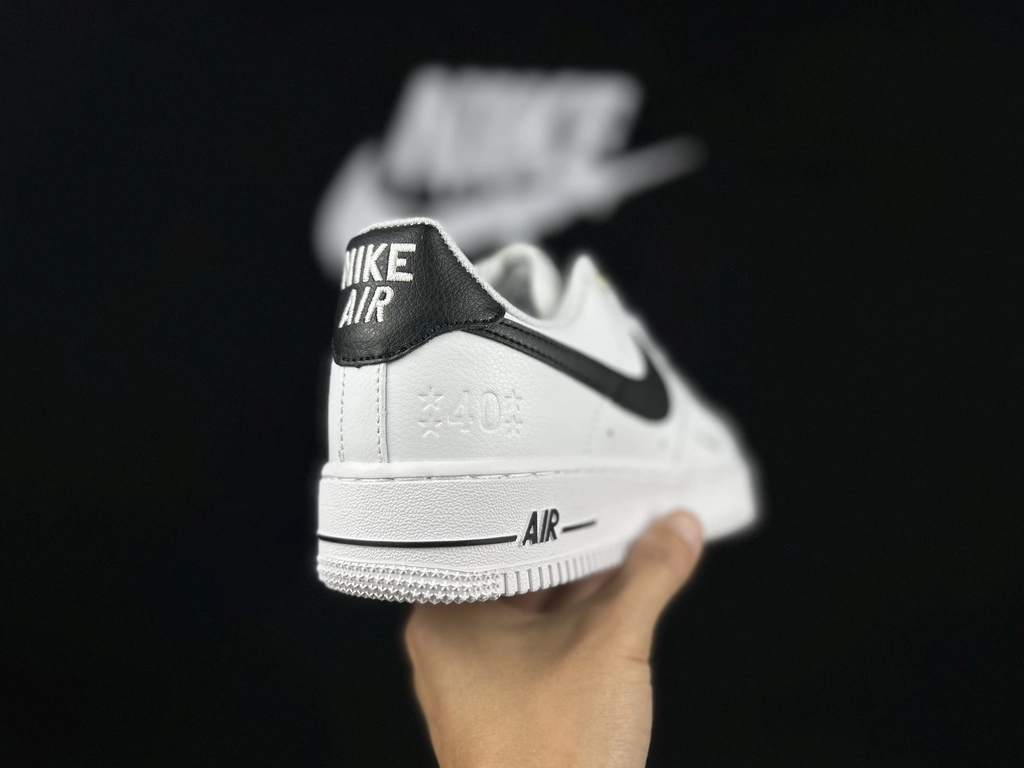 Nike Air Force 1 40.º Aniversário Branco e Preto - Vista 9